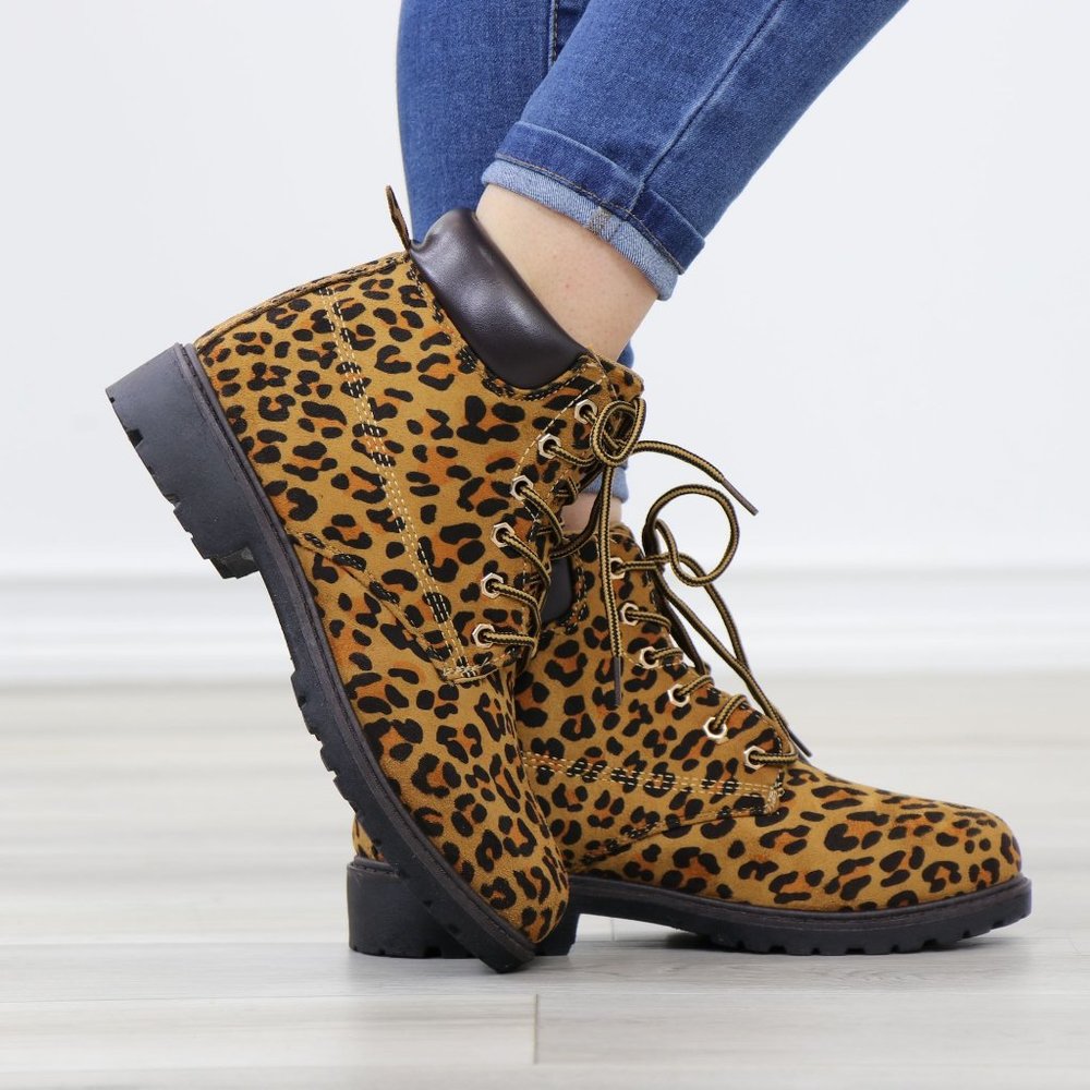 Women's Leopard Combat Lace-up Ankle Boots Low Heel Casual Short Booties - Picture 7 of 12